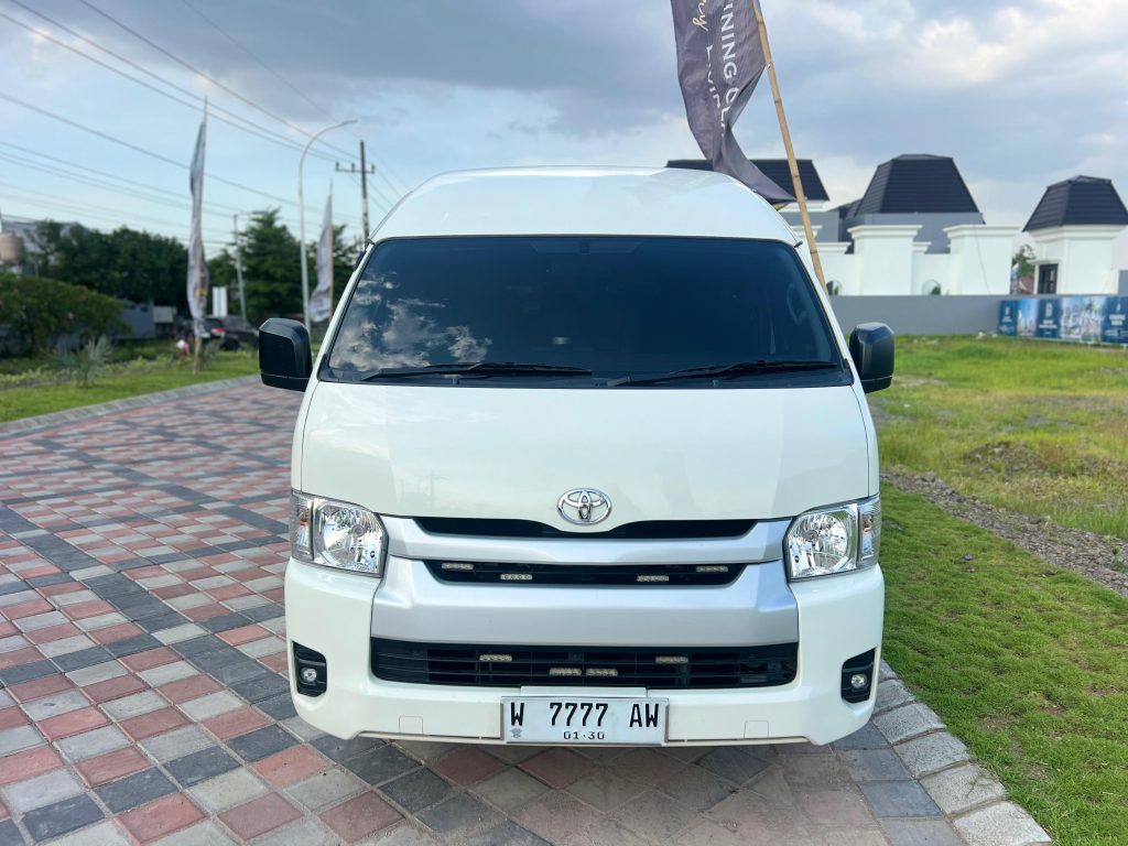 Toyota Hiace Commuter